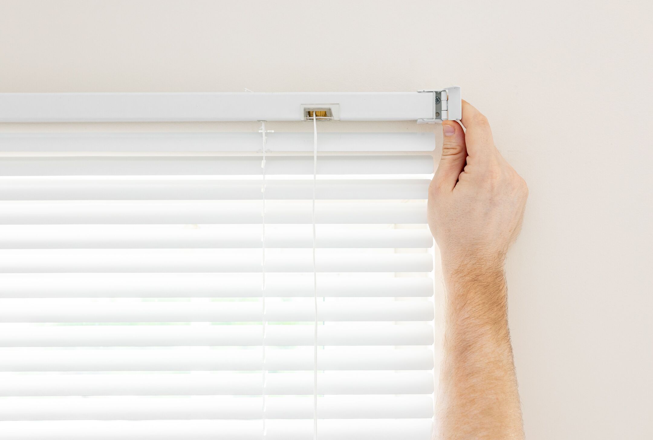 How To Install Mini Blinds
