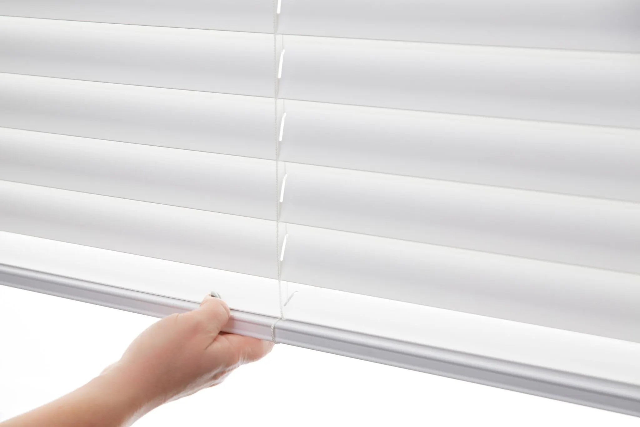 How To Lower Window Blinds Without Strings