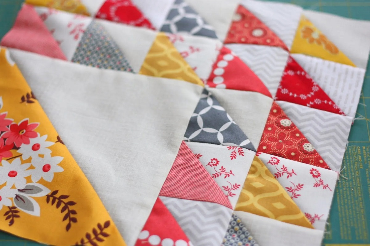 How To Make A Half Square Triangle Quilt Block