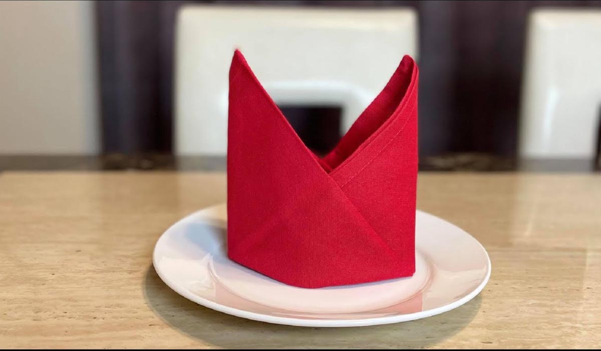 How To Make A Napkin Hat