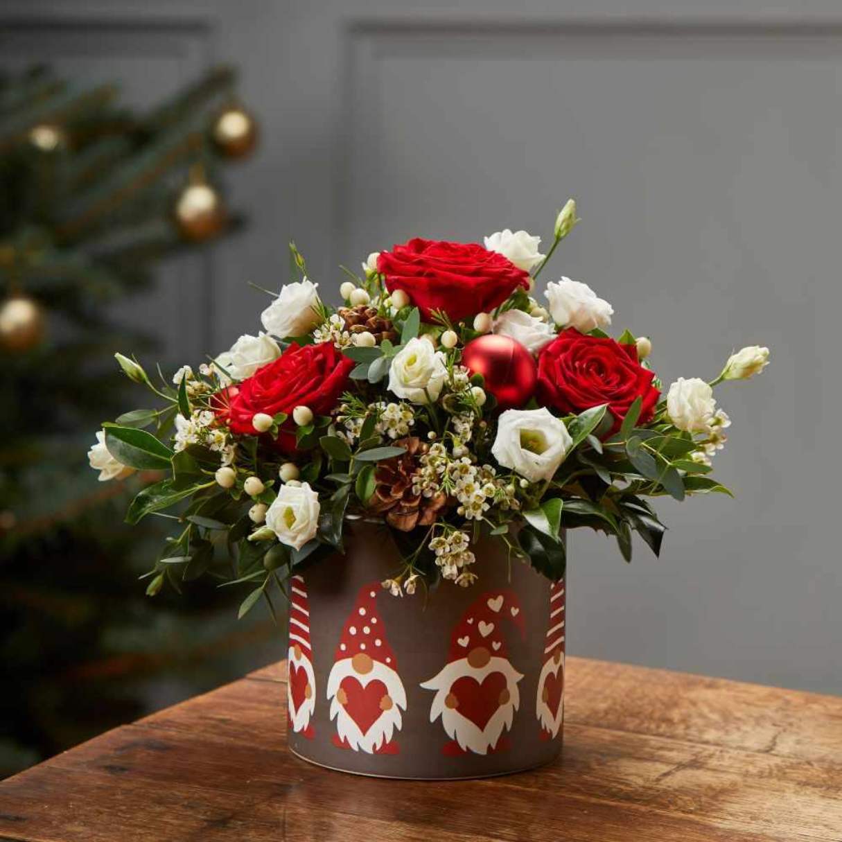 How To Make Christmas Floral Arrangements