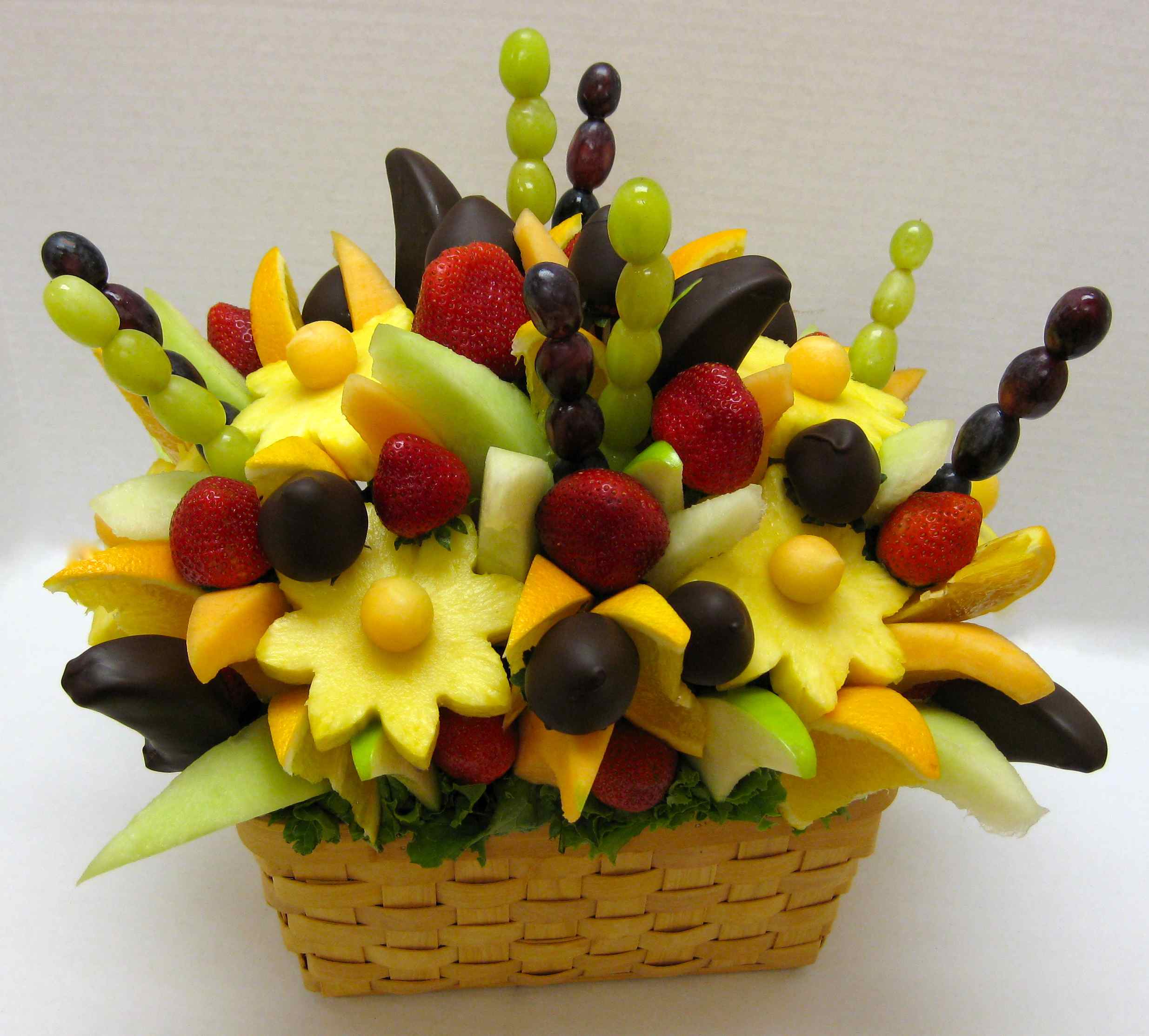 How To Make Edible Arrangements Fruit Baskets At Home
