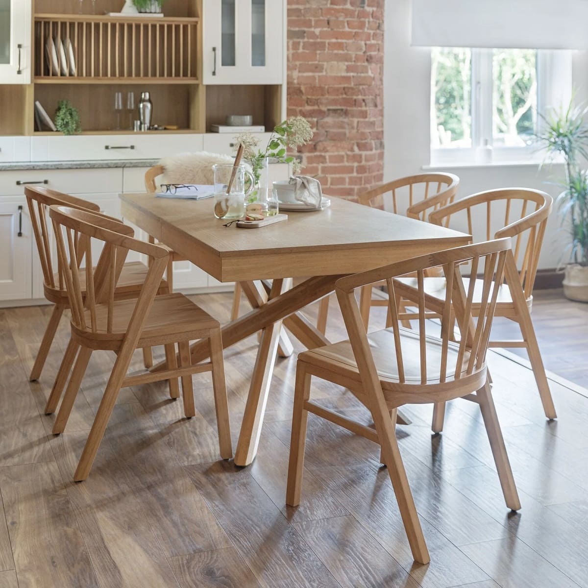How To Match Chairs To A Dining Table
