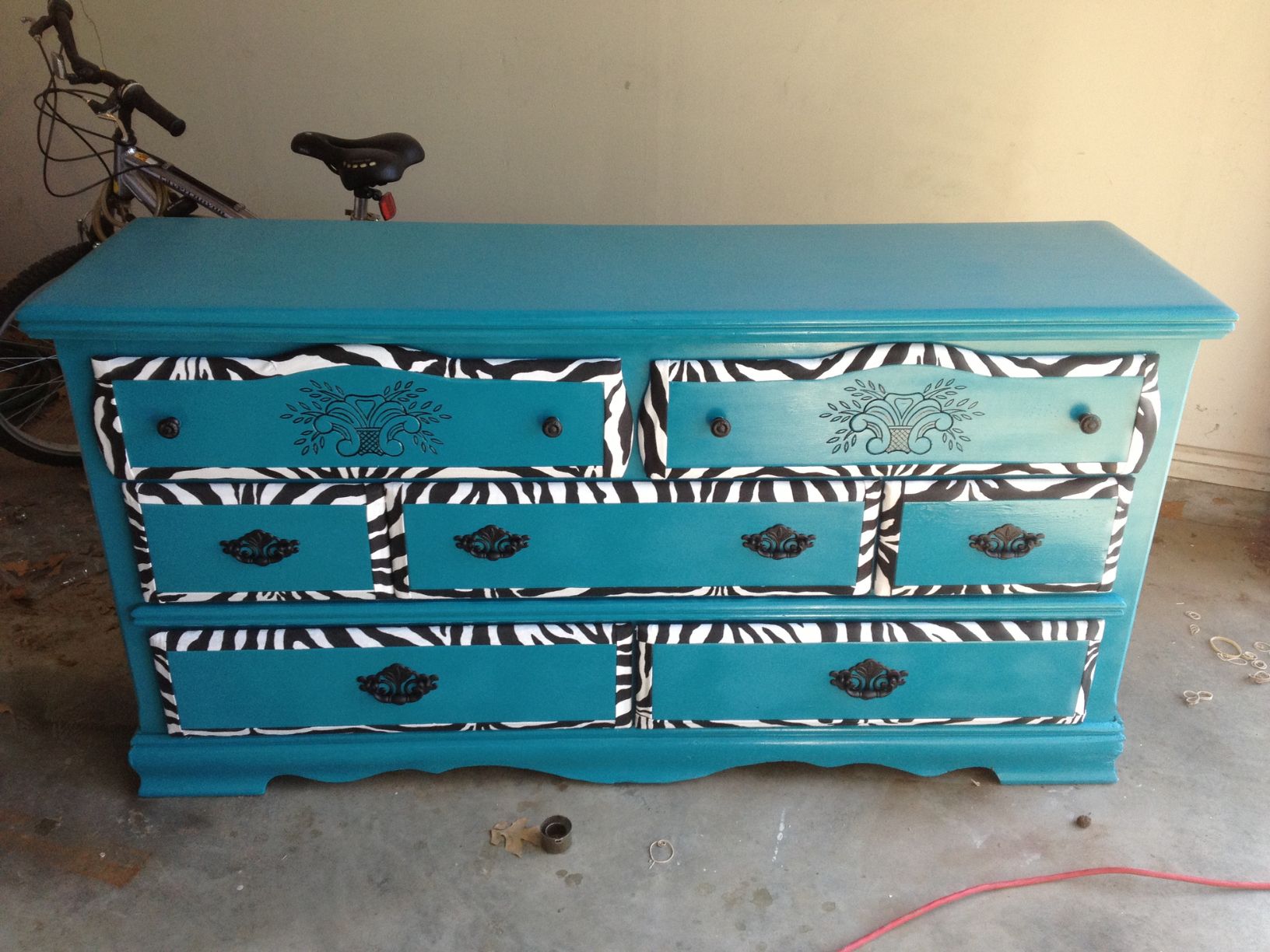 How To Paint Zebra Stripes On A Dresser