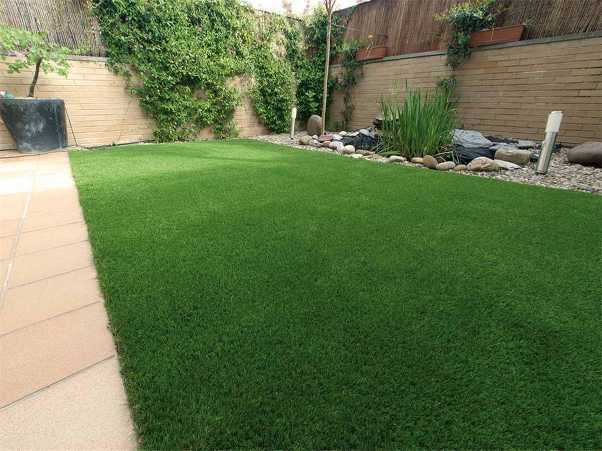 How To Prevent Synthetic Grass From Getting Hot