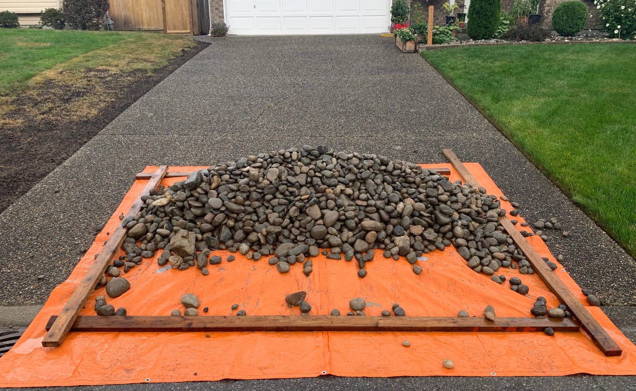 How To Put Down Landscaping Rocks