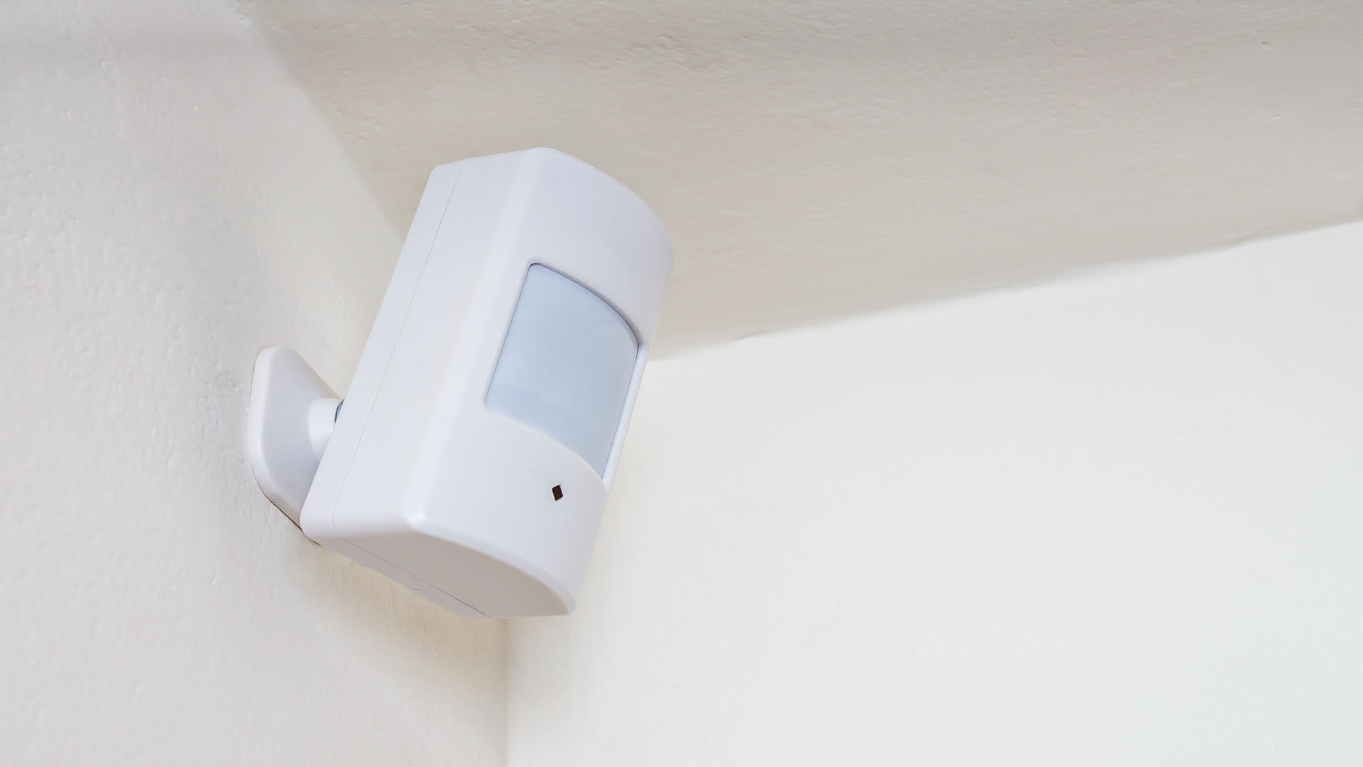 How To Remove An Intelligent Home Motion Detector