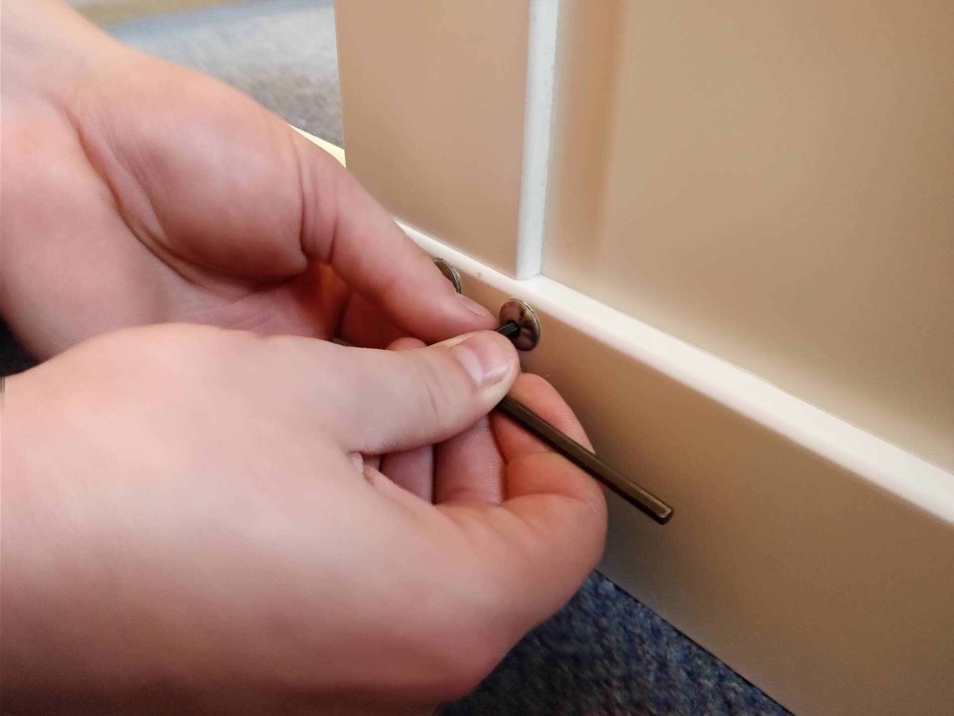 How To Remove Bolts From A Bed Frame