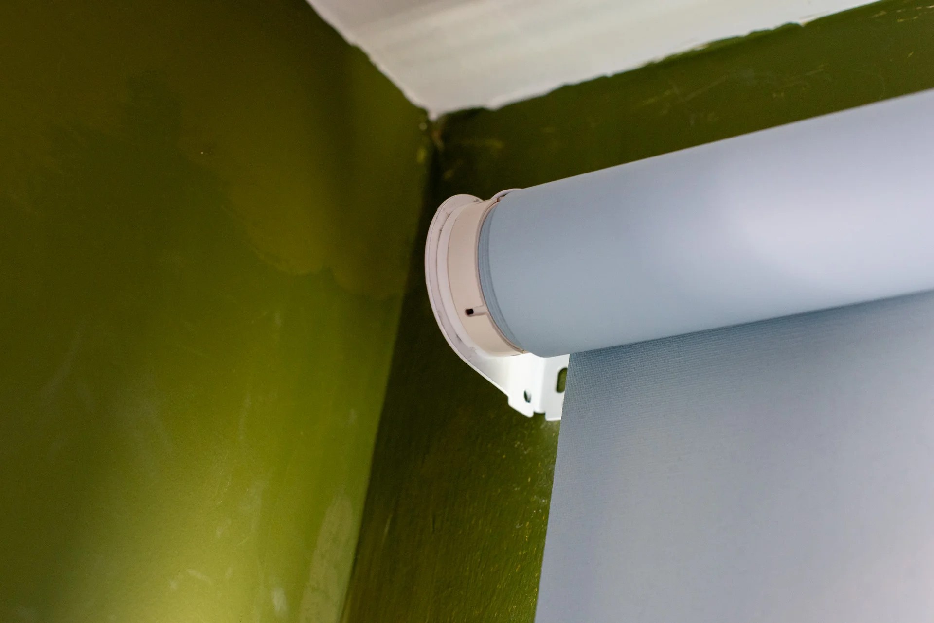 How To Remove Roller Blinds From Brackets