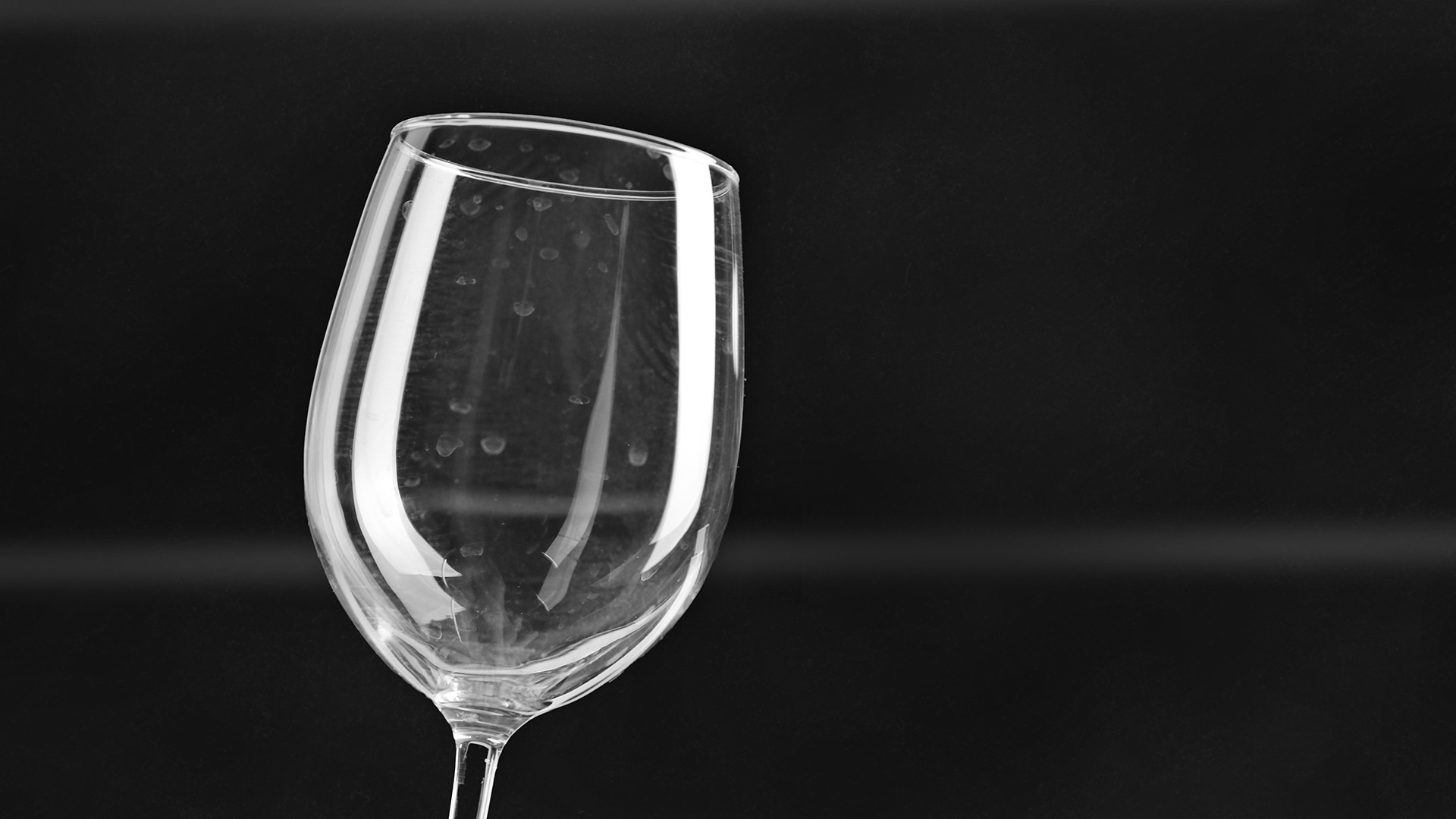 How To Remove Water Spots From Wine Glasses