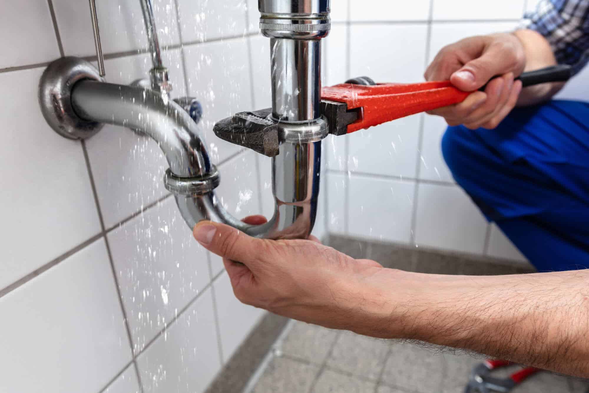 How To Repair Water Leak Pipes In Your Home