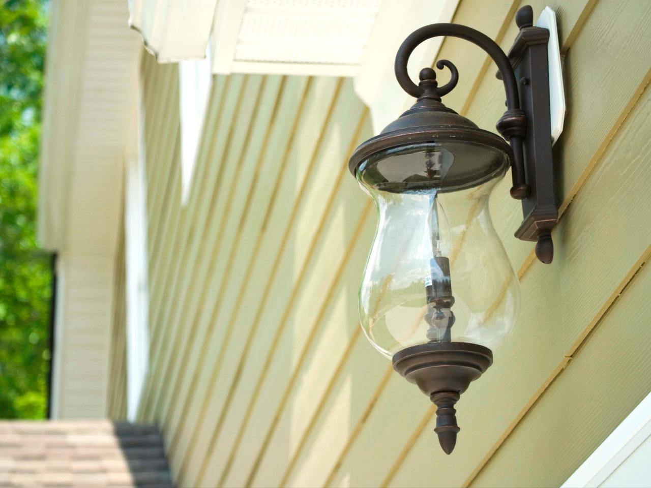 How To Replace An Outdoor Lamp Post