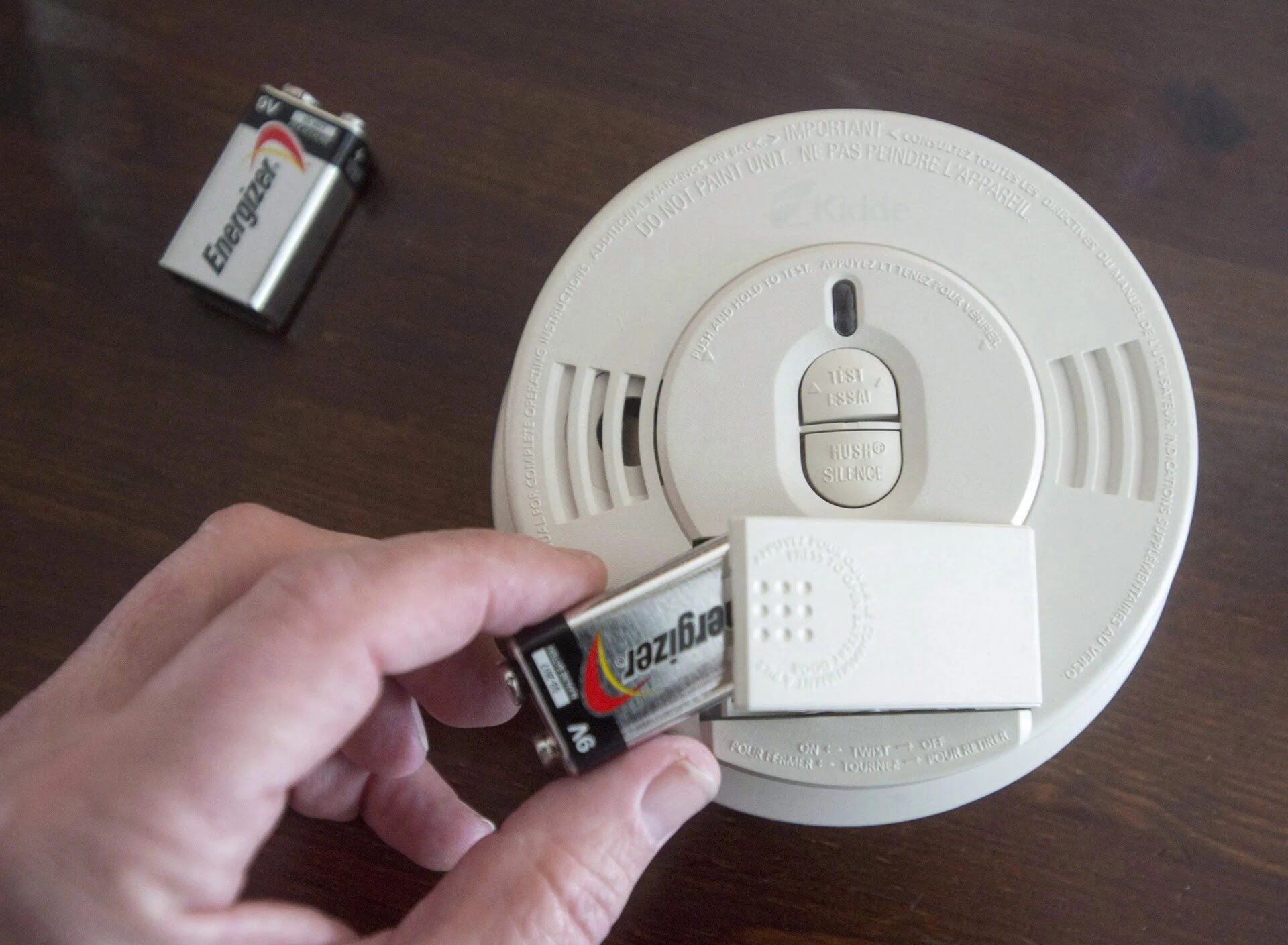 How To Replace Battery In A Kidde Carbon Monoxide Detector