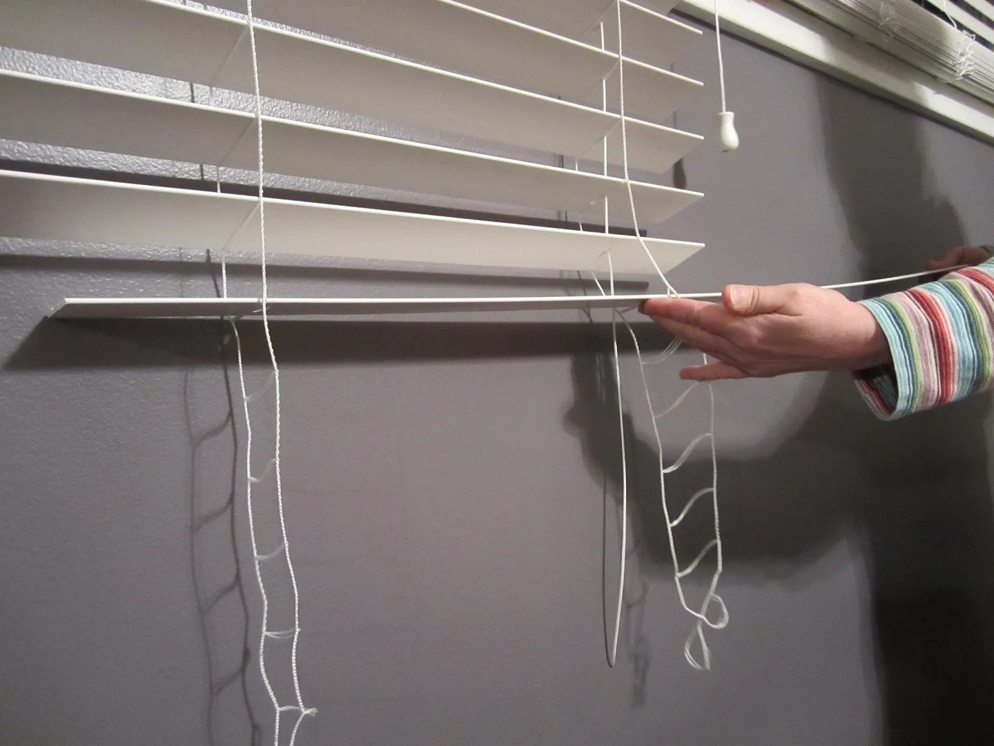 How To Replace Slats On Blinds