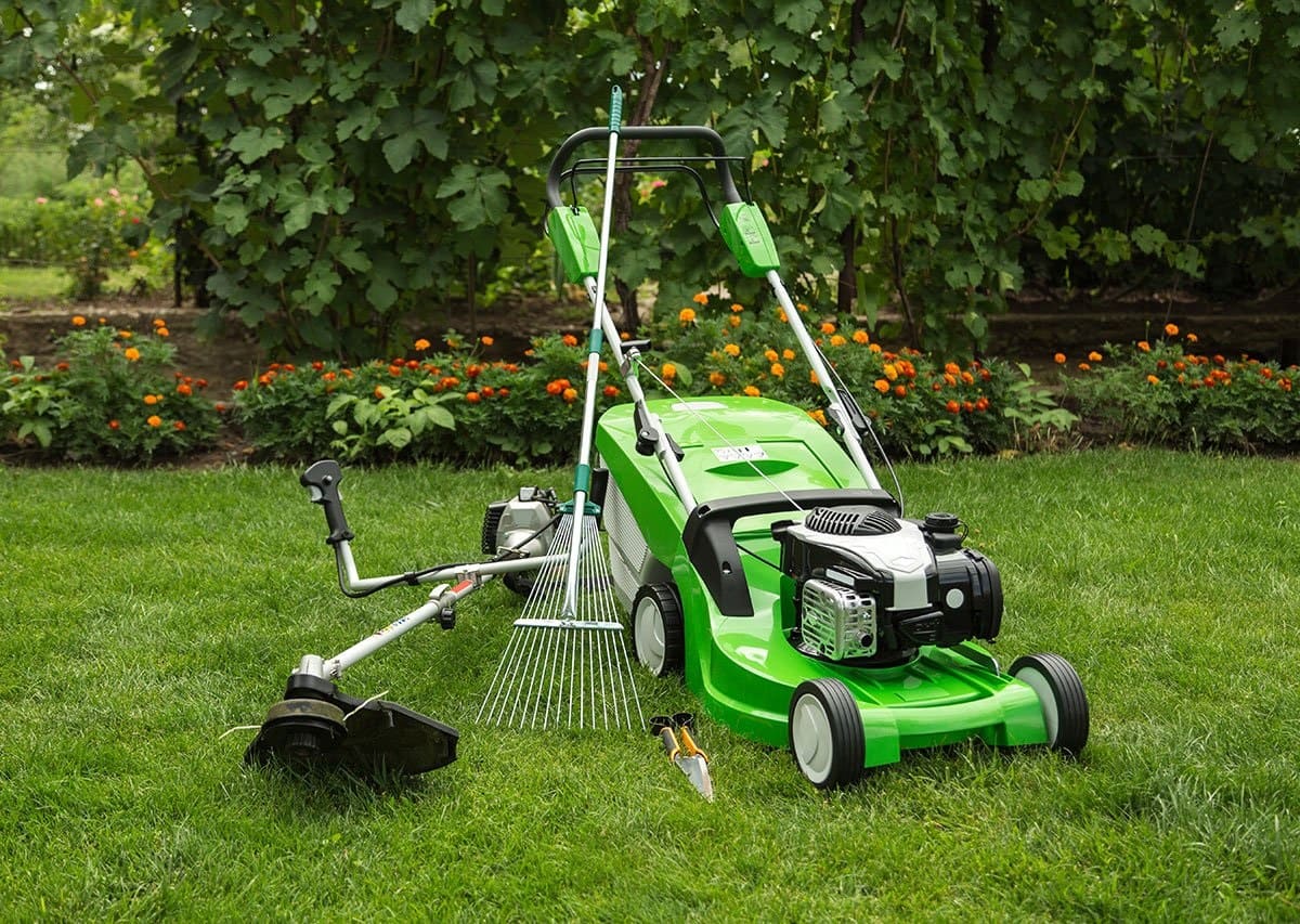How To Run A Good Lawn Care Business