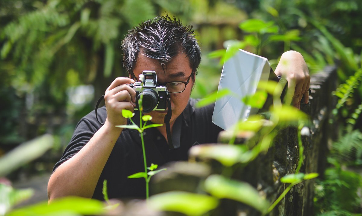 Man Makes Shoot on Camera, Woman Poses, Hiking Stock Image - Image of  beautiful, looking: 142344781