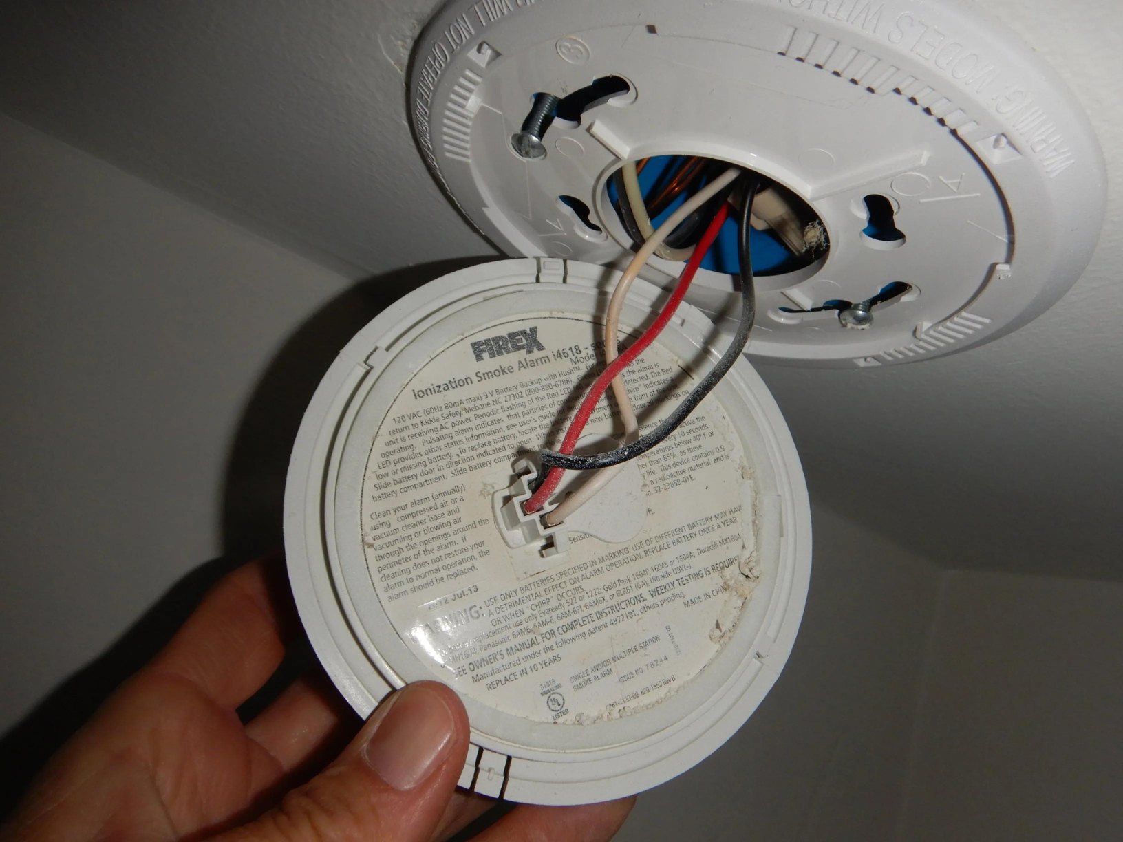 How To Stop A Wired Smoke Detector From Beeping