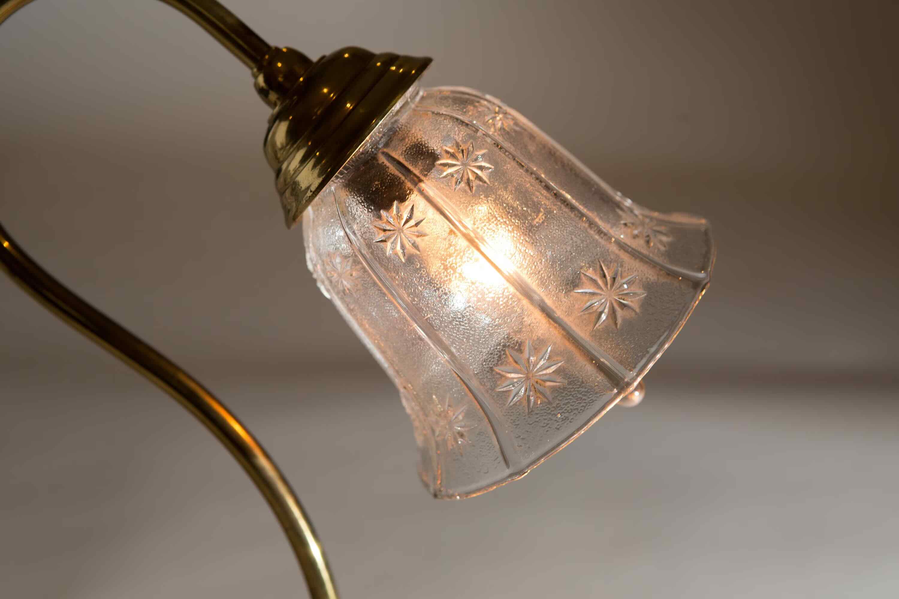 How To Tell If A Lamp Is Vintage