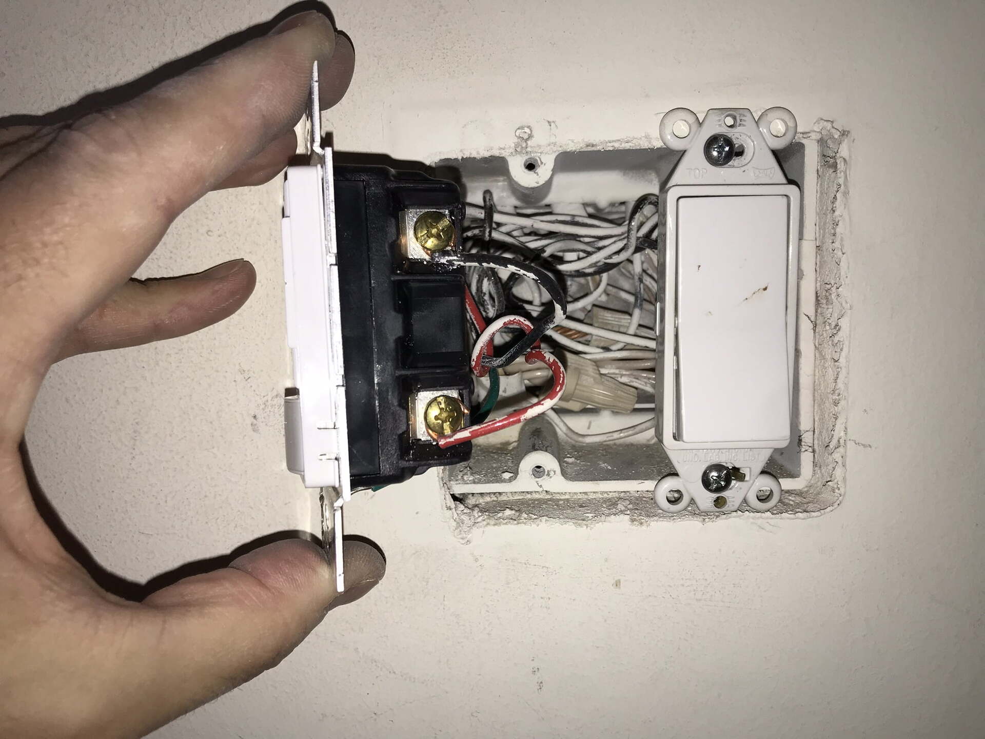 How To Wire A Motion Detector To My Light Switch