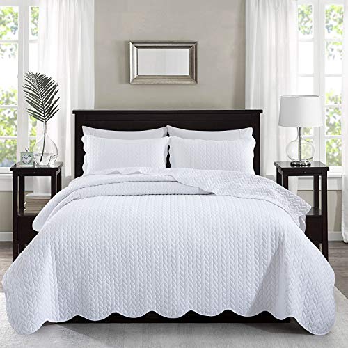 Luxurious Quilt Queen Size with Pillow Shams