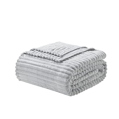 Nestl Light Grey Fleece Blanket – Super Soft All-Season Queen Blanket