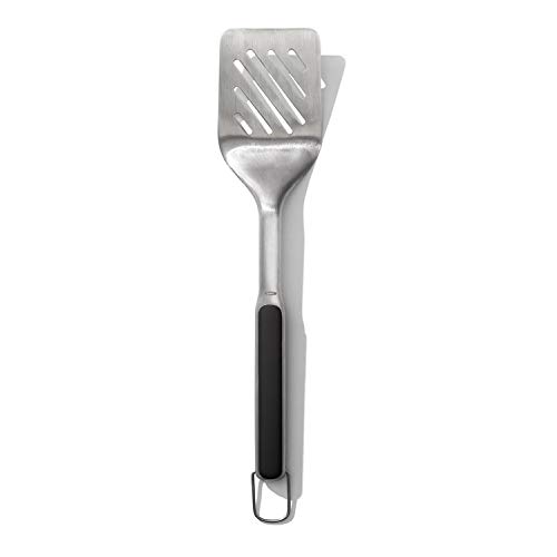 New Star Foodservice 36350 Wood Handle Extra Large Grill Turner/Spatula  with Cutting Edge and 4-Inch Wide Blade, 16-Inch