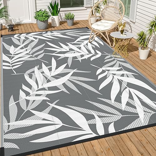 Reversible Palm Frond Outdoor Rug