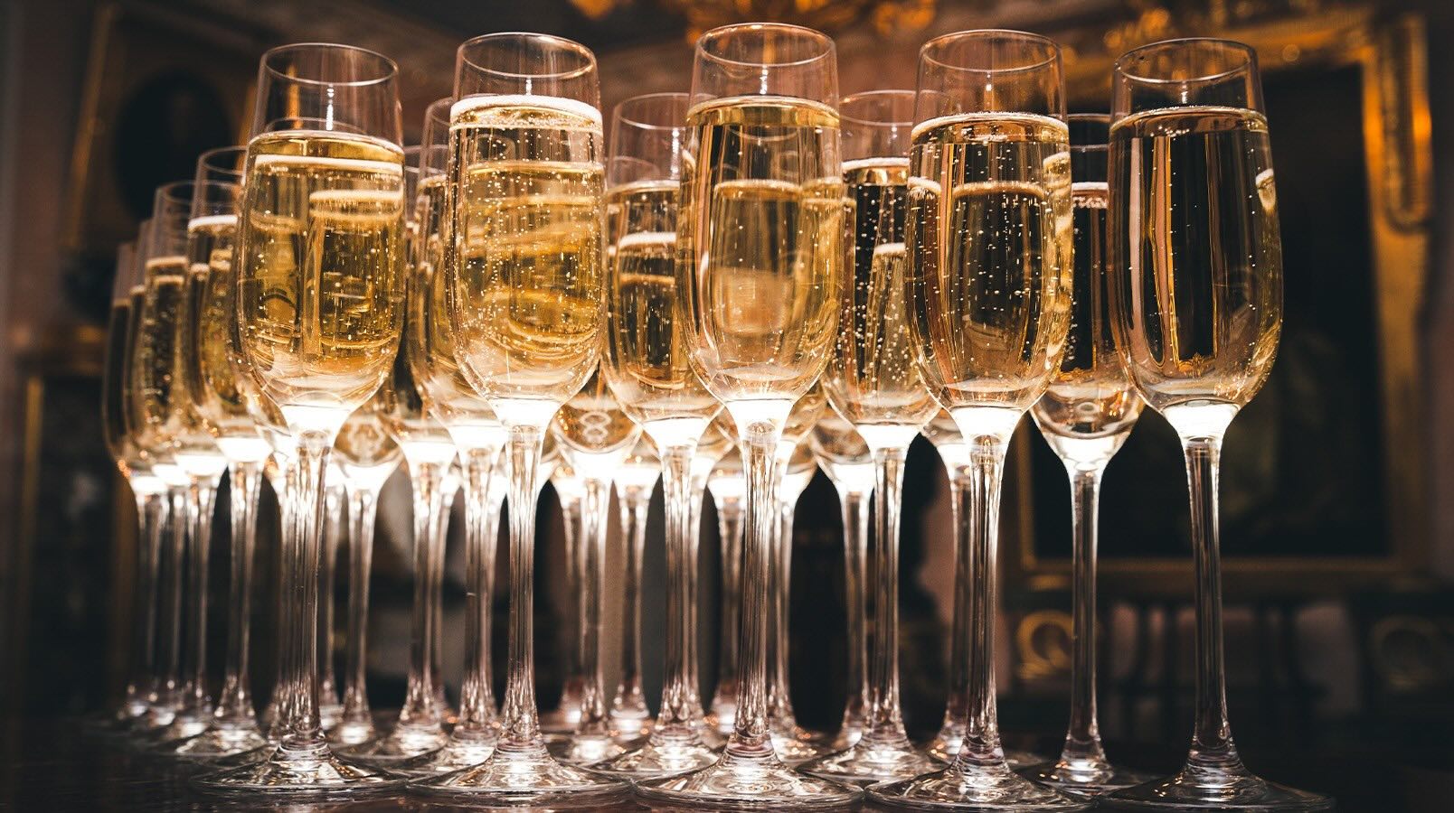 What Are Champagne Flutes?