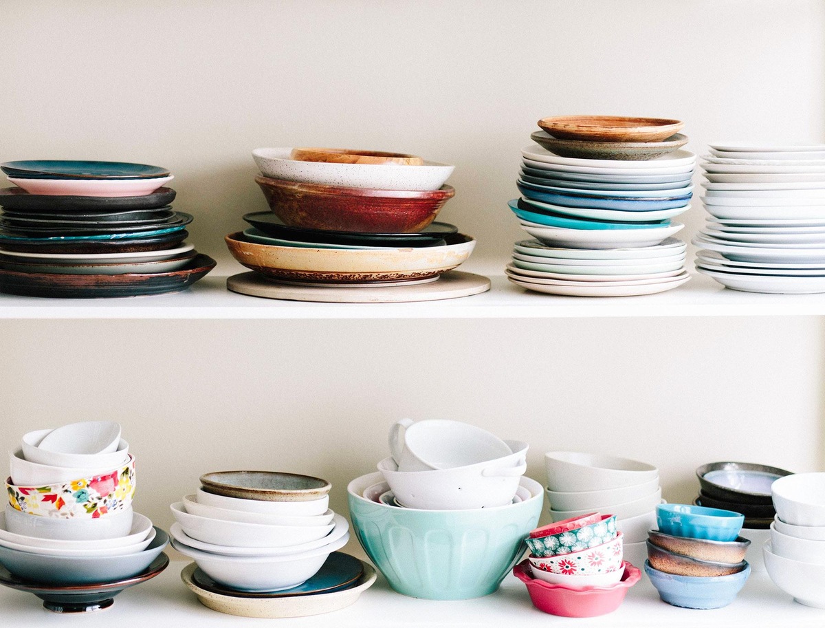 What Are The Different Kinds Of Dinnerware?
