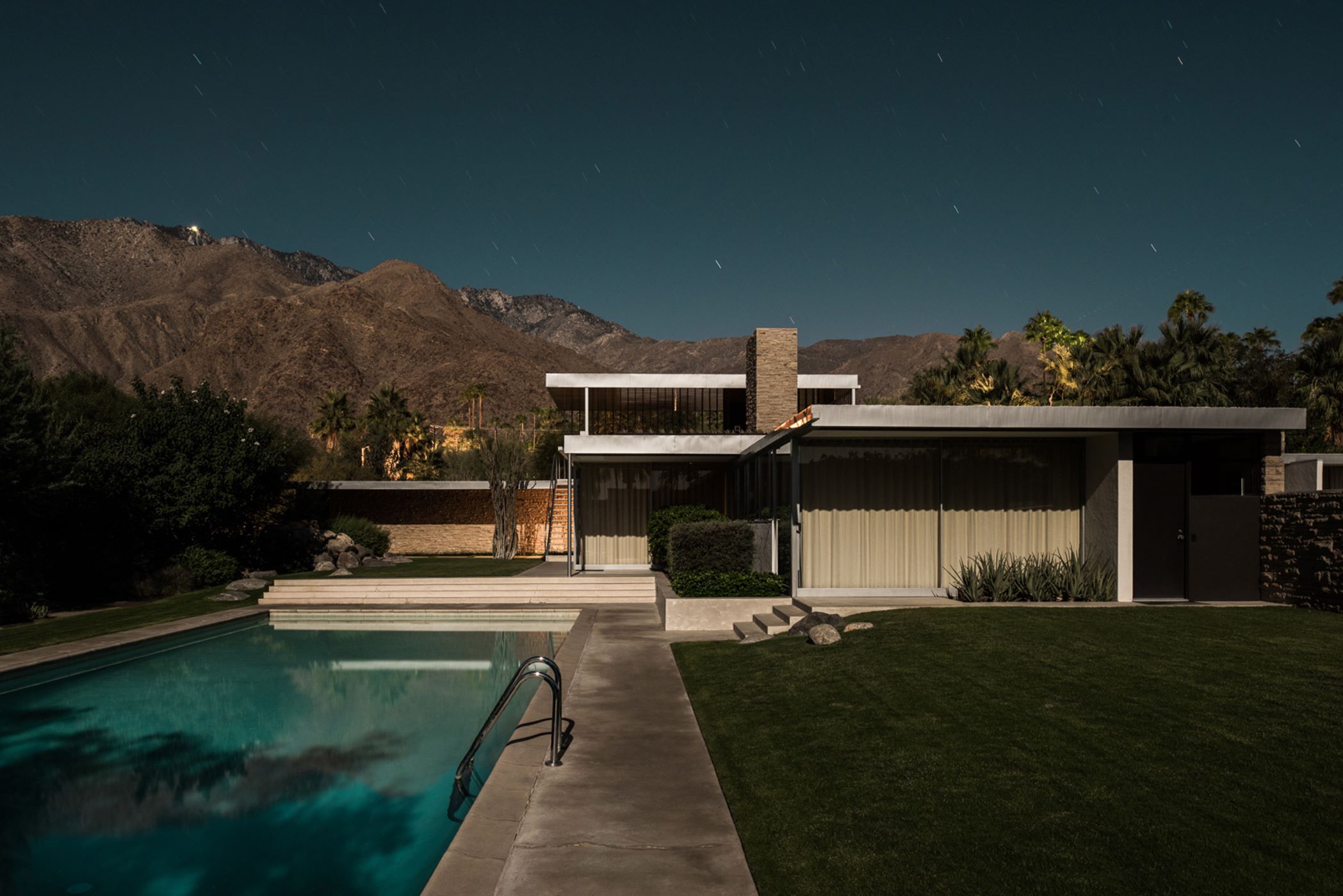 What Did Richard Neutra Try To Portray In His Kaufmann House Design