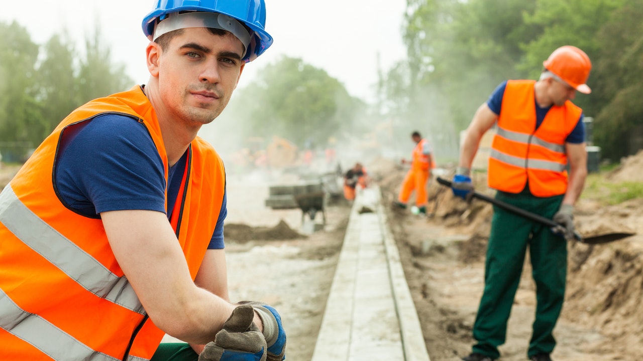 What Is The Average Salary For A Construction Worker