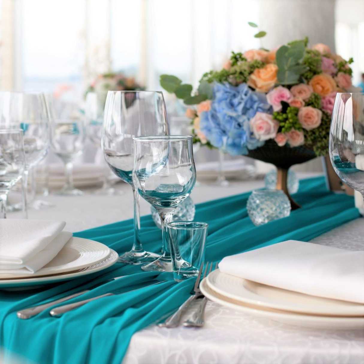 What Is The Ideal Width For Wedding Table Runners