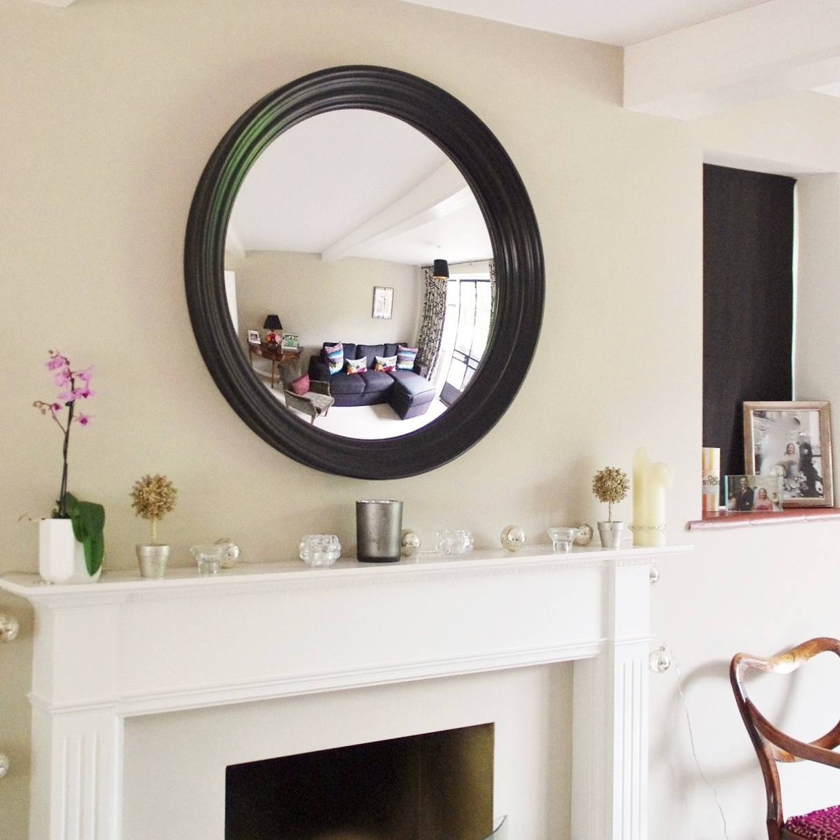 What Is The Right Height To Hang Your Mirrors
