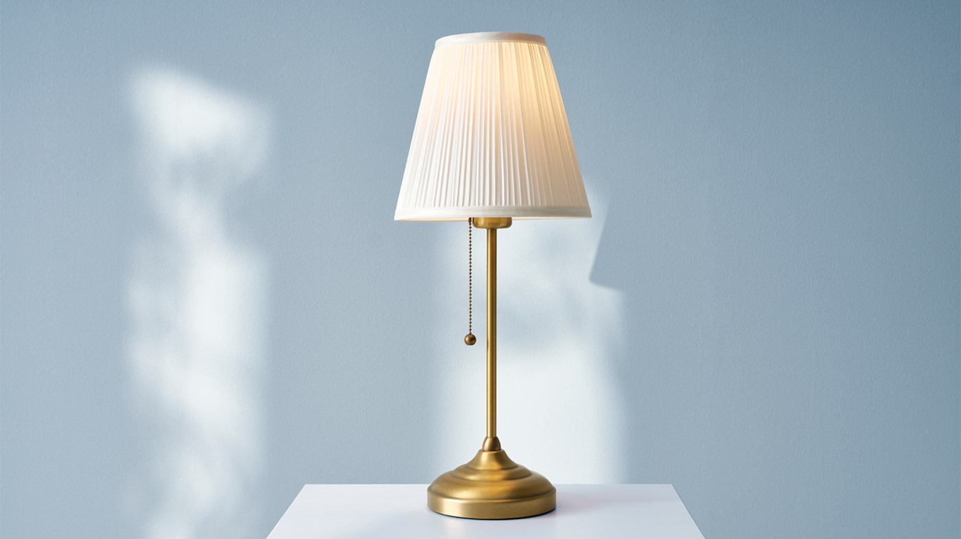 What Is The Top Part Of A Lamp Called
