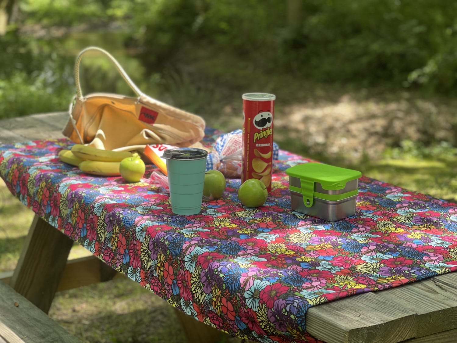 What Size Of Tablecloth Is Needed For A Picnic Table?