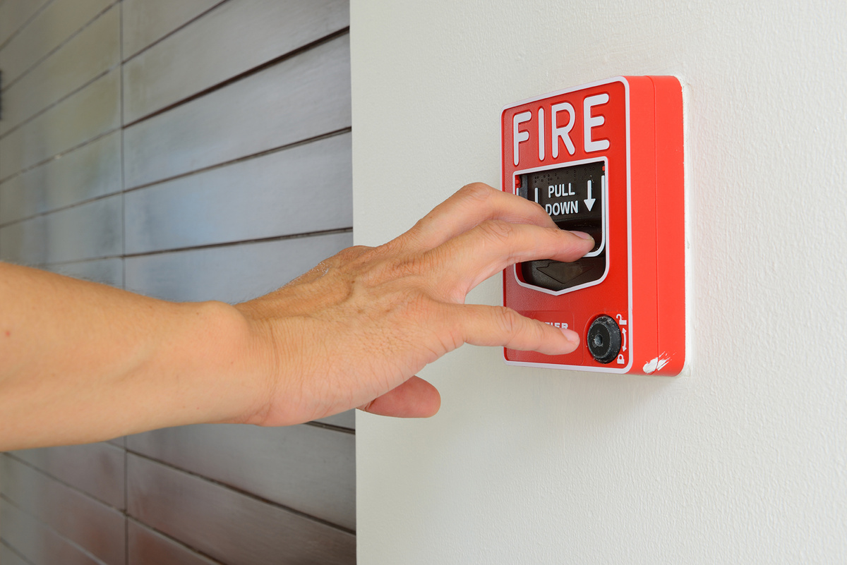 what-to-do-when-fire-alarm-goes-off-in-an-apartment-building-storables