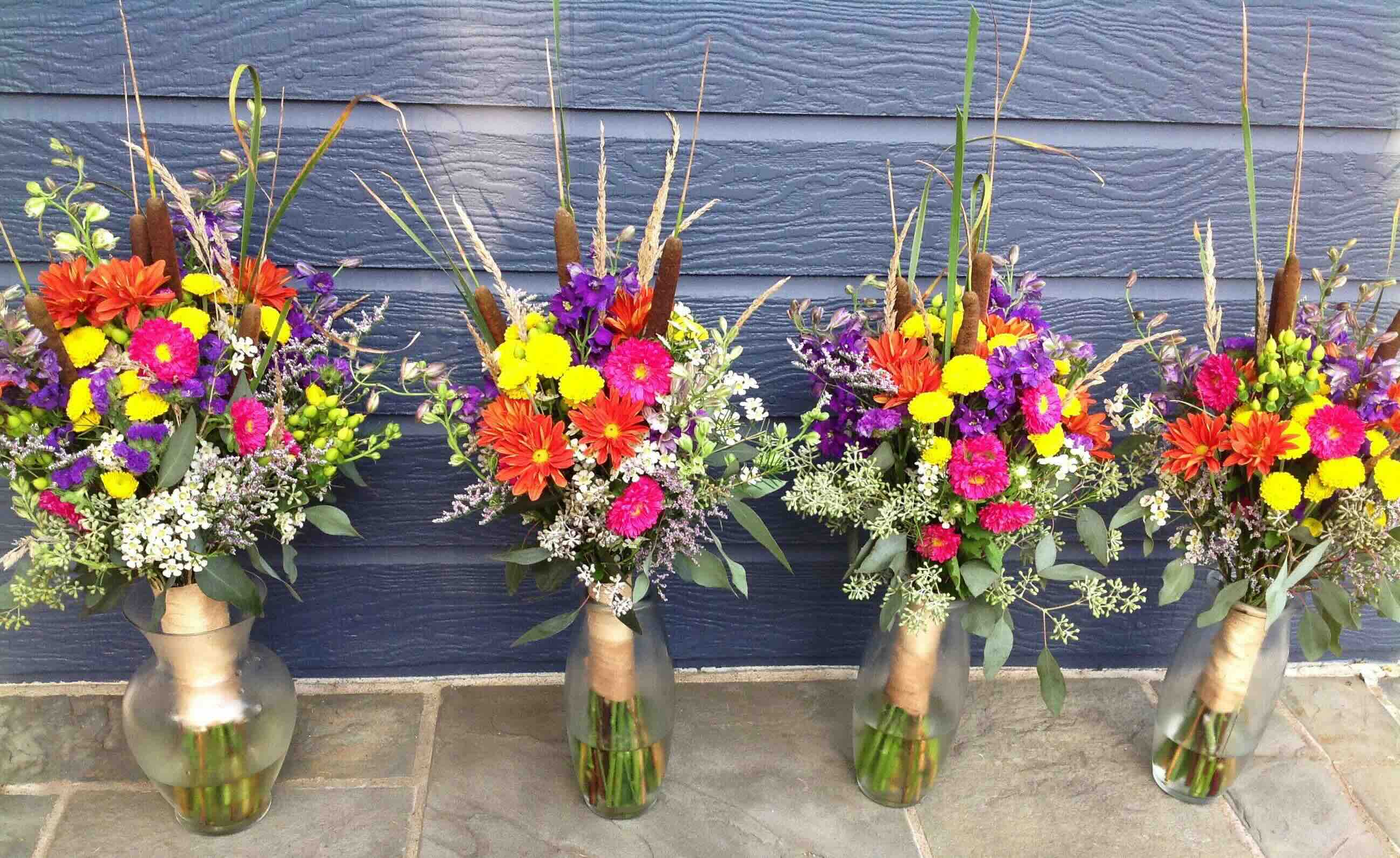 When To Pick Cattails For Floral Arrangements