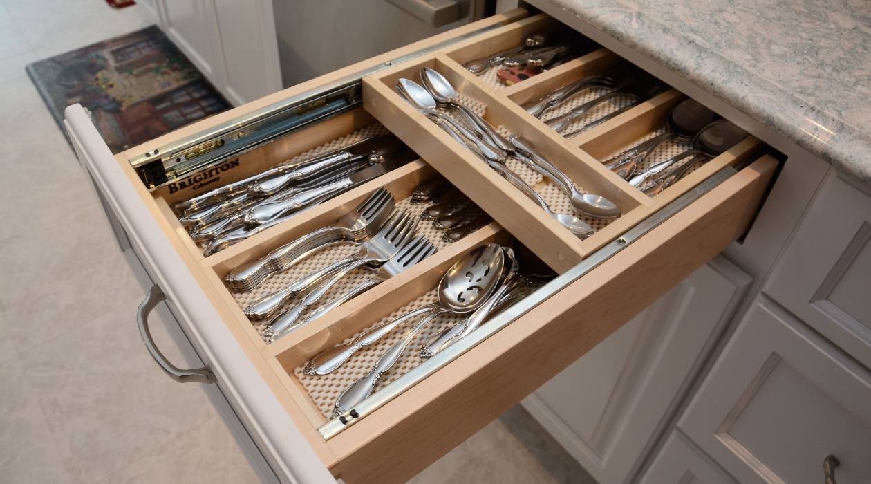 Where Should Silverware Go In The Kitchen