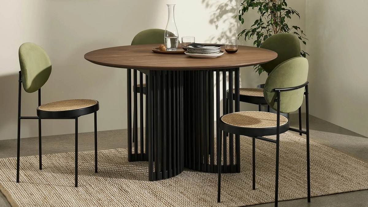 Which Dining Table Is Best For Small Spaces?