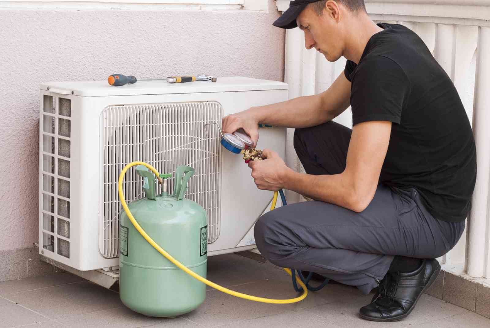 Which Part Changes The Pressure Of The Refrigerant In An Air Conditioning System