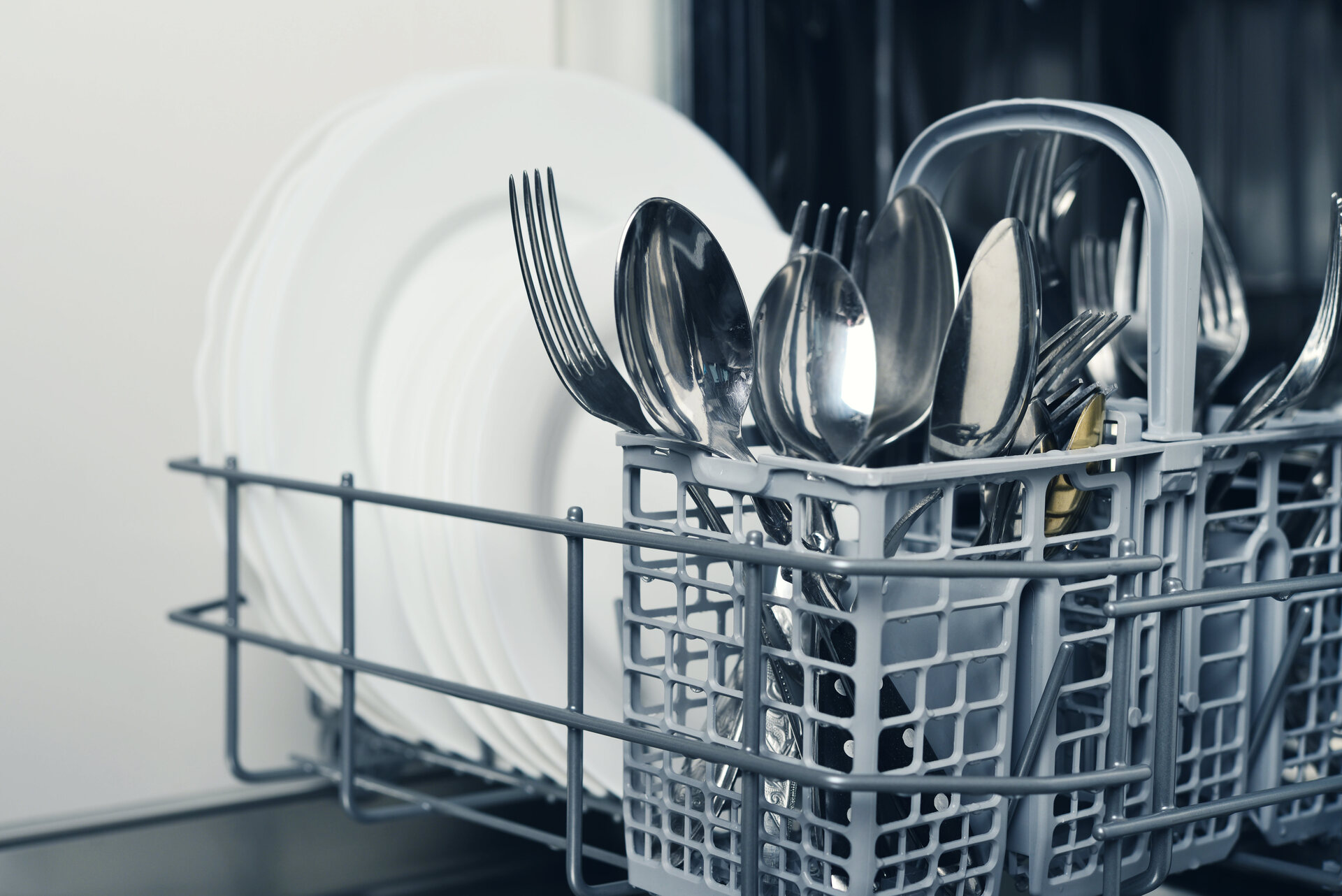 Which Way To Place Cutlery In Dishwasher
