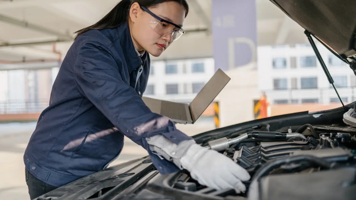 Who Should Pay For A Used Vehicle Inspection: Buyer Or Seller?