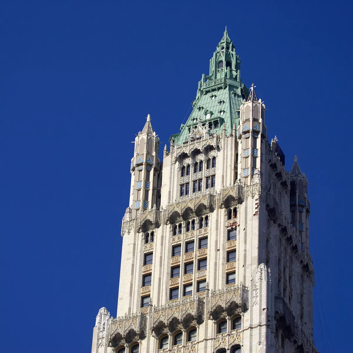 Who Was The Architect Of The Woolworth Building? What Was The Final Cost Of The Building?