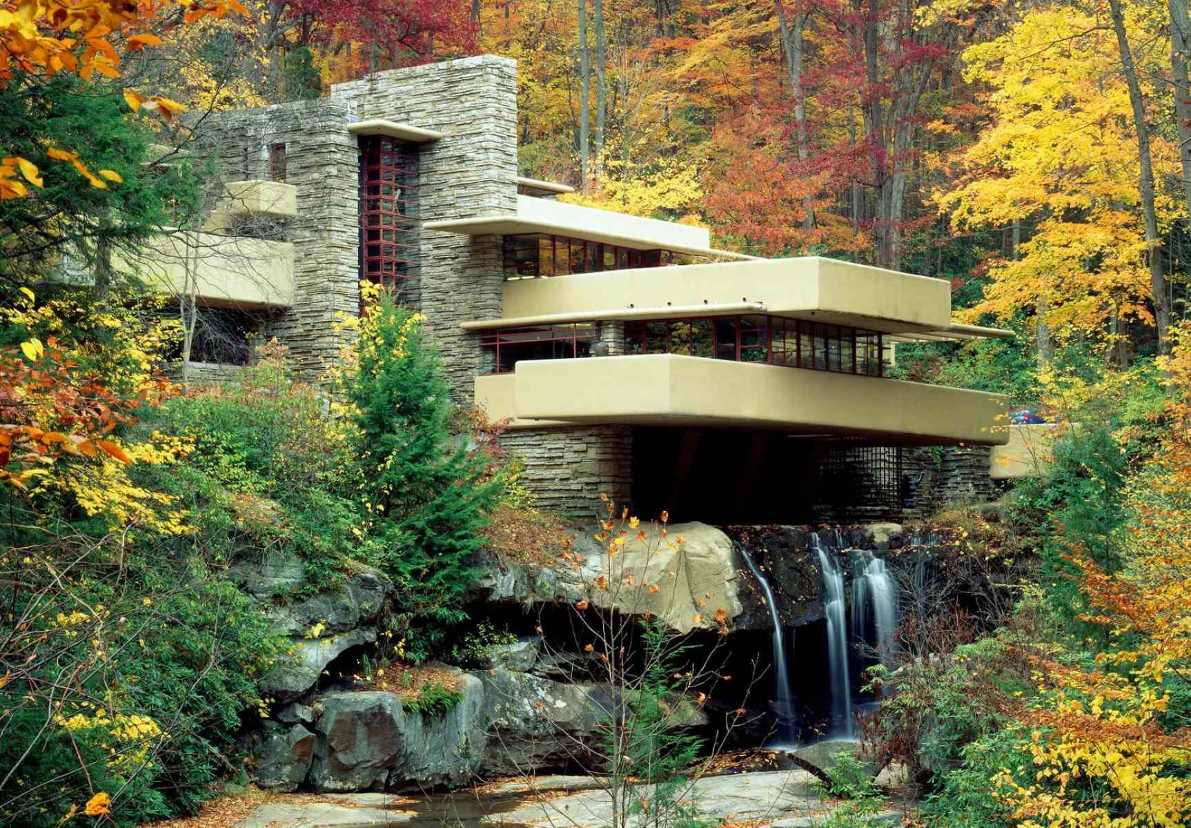 Why Is Lloyd Wright An Iconic Architectural Designer