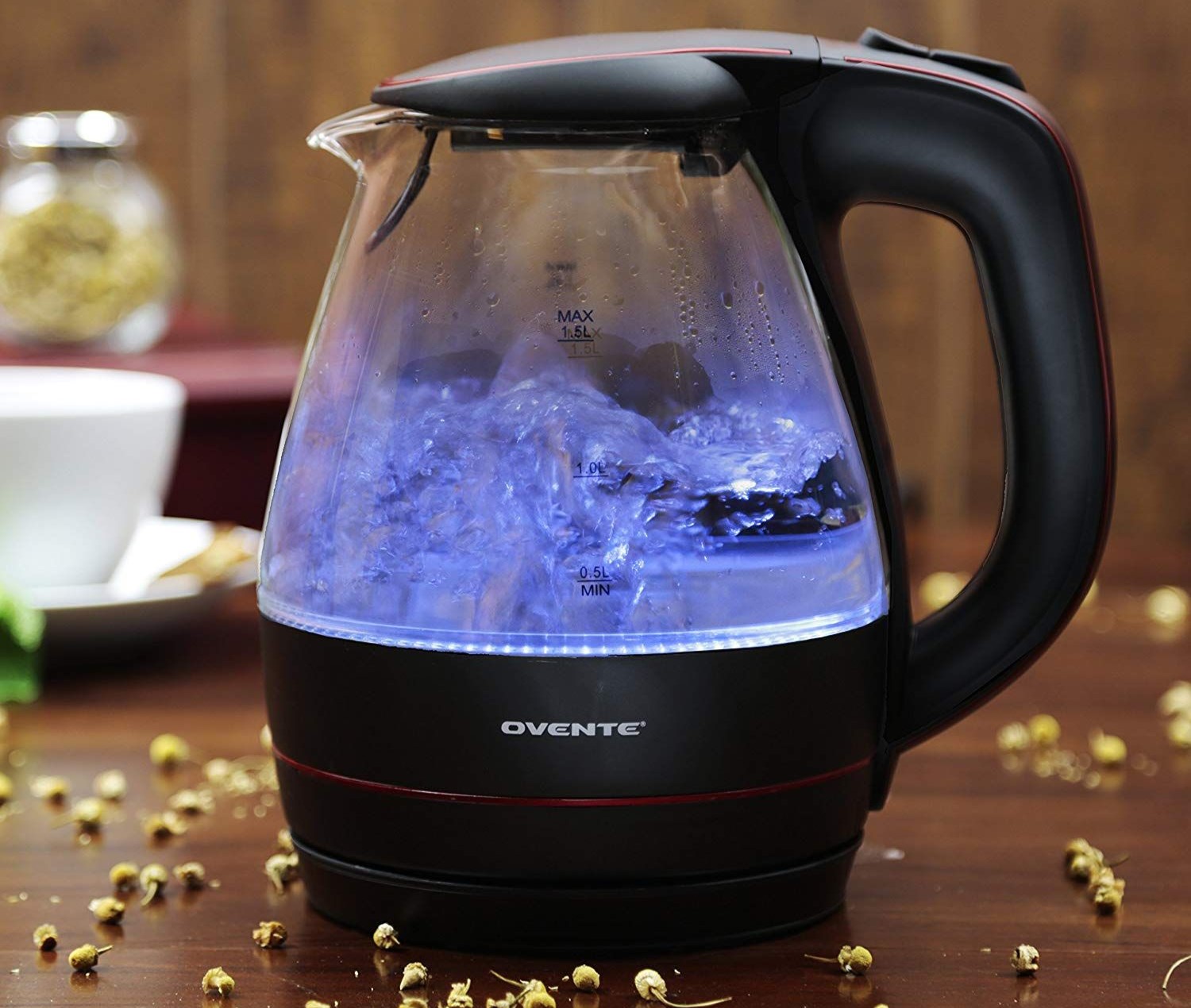 https://storables.com/wp-content/uploads/2023/12/10-best-ovente-1-5l-bpa-free-glass-electric-kettle-for-2023-1702523490.jpg