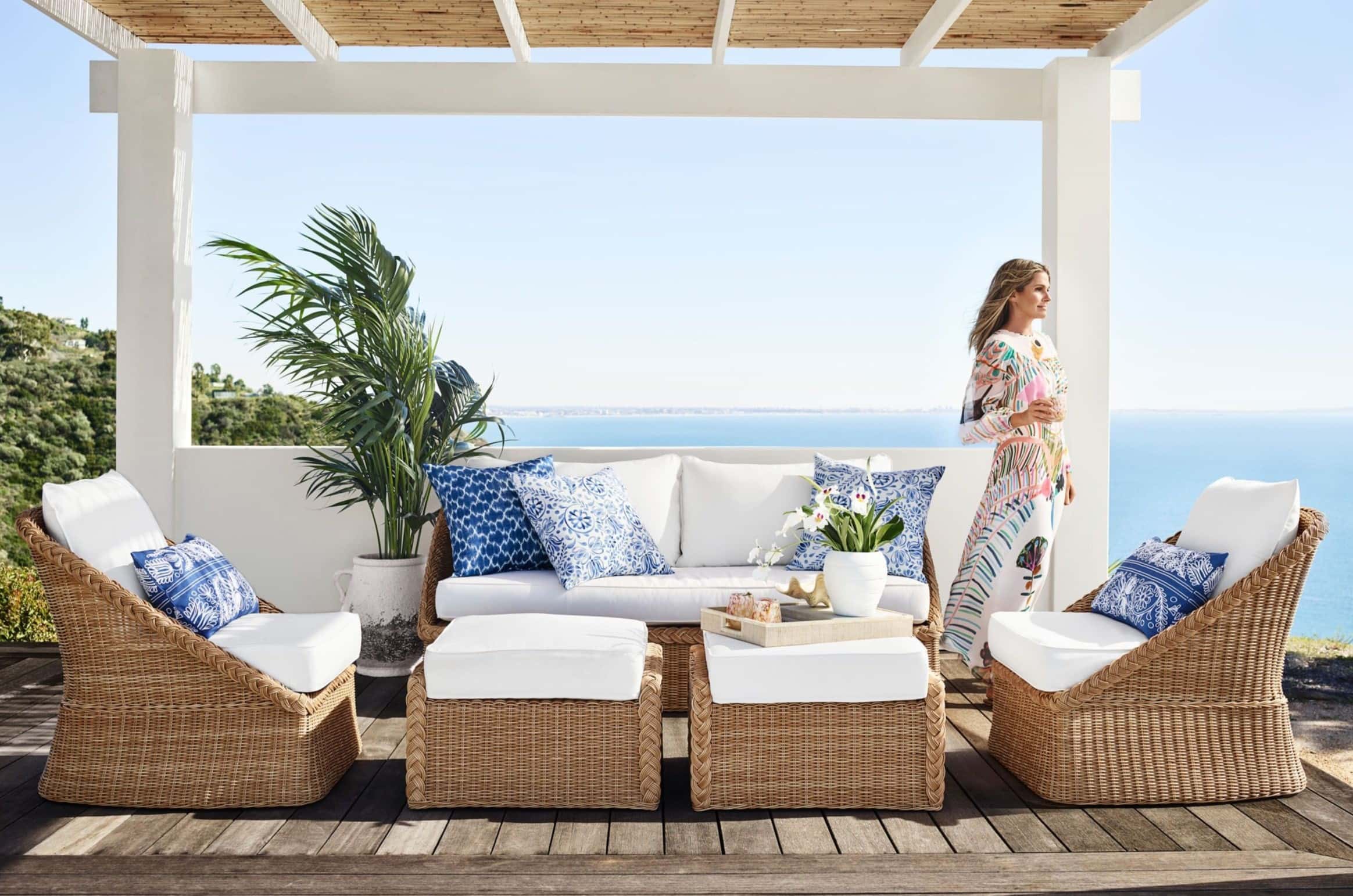 11 Amazing Outdoor Patio Pillows For 2024