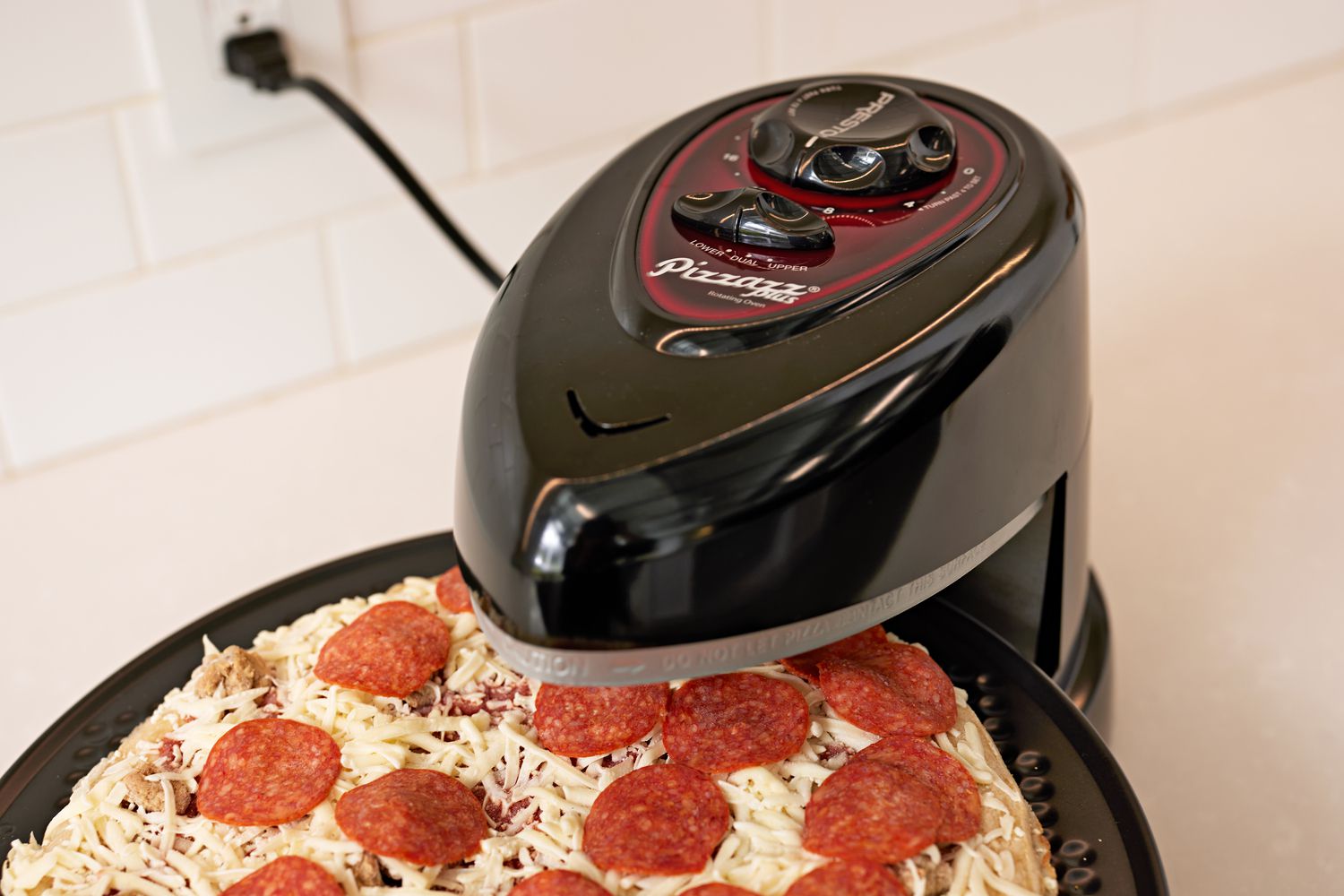 Pizzazz® Plus rotating pizza oven - Pizza Ovens - Presto®