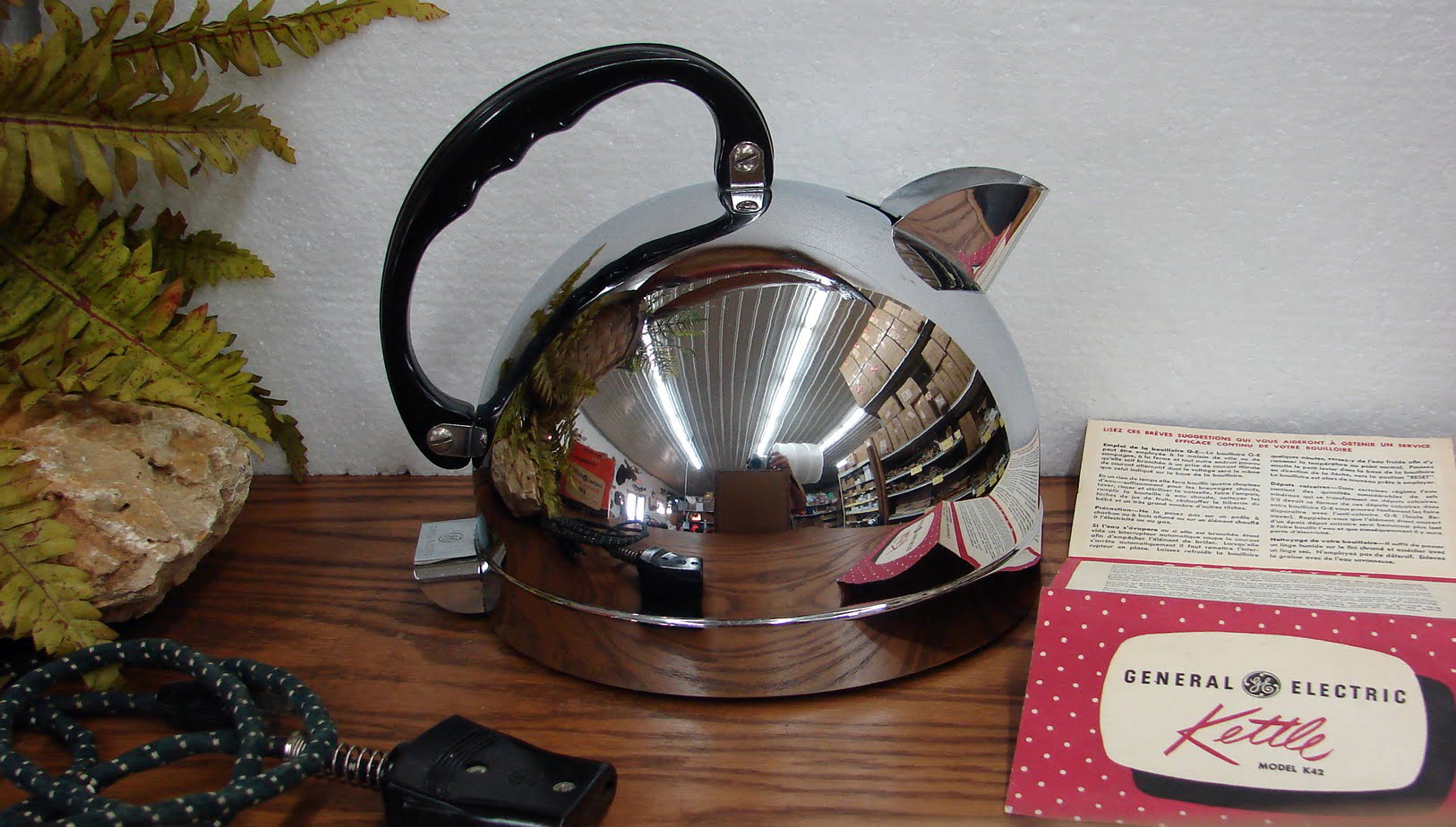 Hazel Quinn Electric Water Kettle with Thermometer Dial, Fast Boil