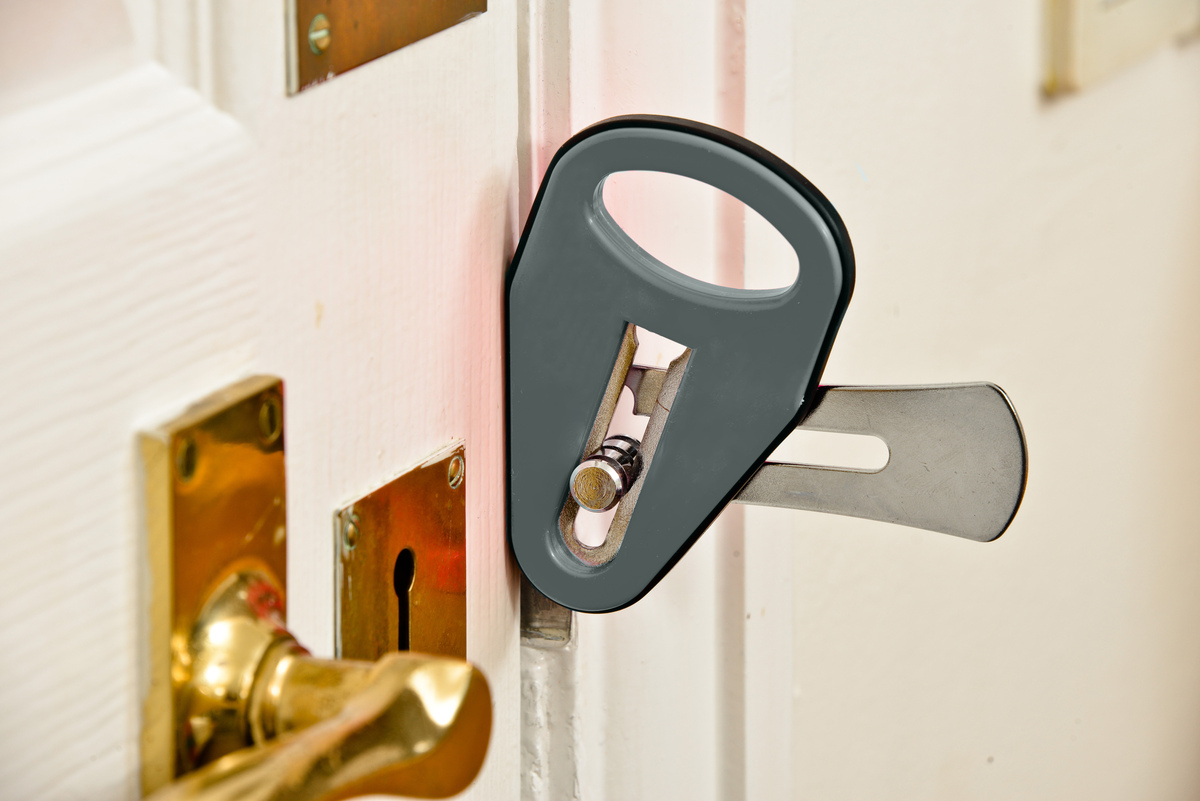 14 Best Portable Door Lock For Travel For 2024