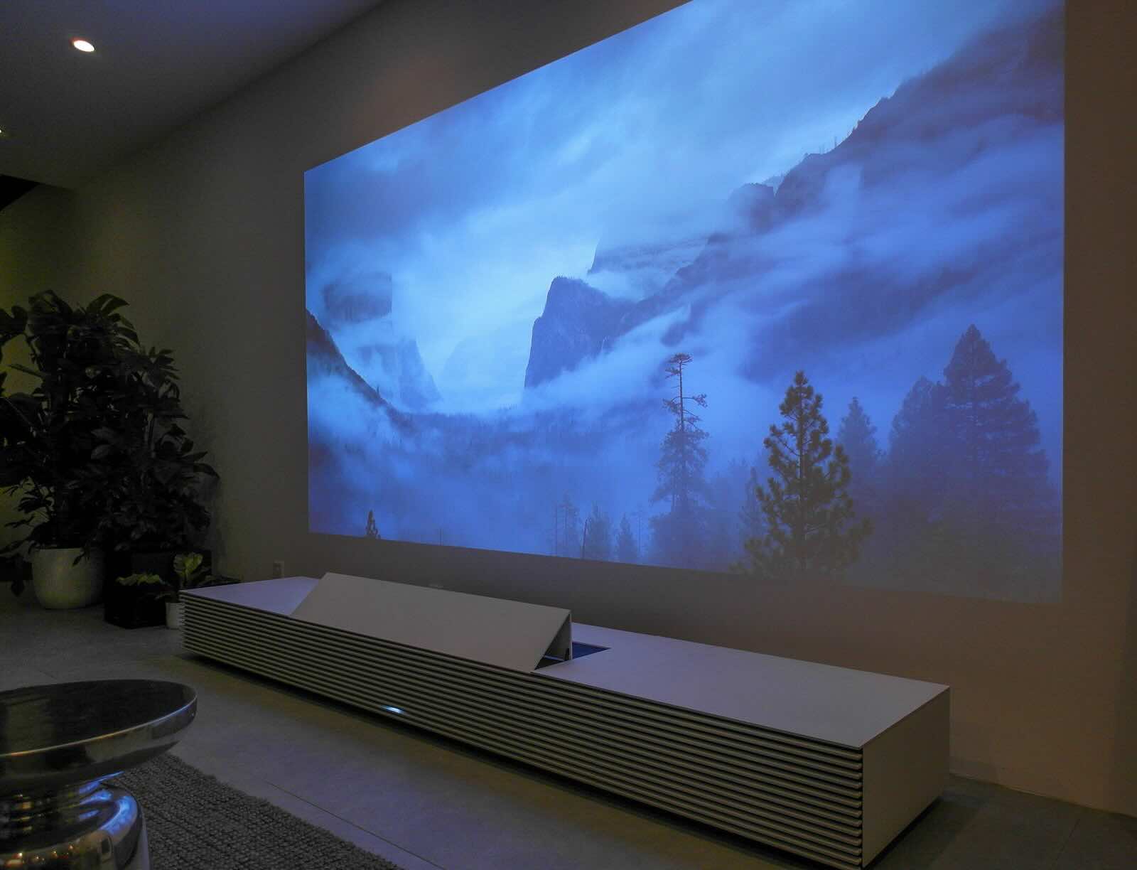 14 Best Short Throw Projector 4K For 2024